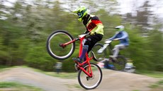 V sobotu se v olomouckém Bike parku konaly závody sedmdesátky bikerů z celé... V sobotu se v olomouckém Bike parku konaly závody sedmdesátky bikerů z celé...