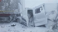 Při řetězové havárii na dálnici u Popradu se srazily desítky aut (20.4.2017) Při řetězové havárii na dálnici u Popradu se srazily desítky aut (20.4.2017)