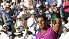 Španělský tenista Rafael Nadal slaví postup do finále turnaje v Monte Carlu. Španělský tenista Rafael Nadal slaví postup do finále turnaje v Monte Carlu.