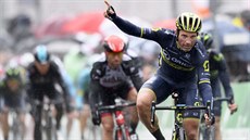 Michael Albasini ovládl deštivou etapu Kolem Romandie. Michael Albasini ovládl deštivou etapu Kolem Romandie.