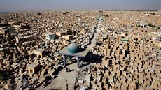 Wadi Al-Salam v Iráku je největší hřbitov na světě. Wadi Al-Salam v Iráku je největší hřbitov na světě.