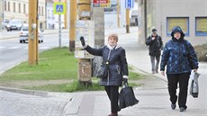 Mávající cestující na zastávkách, tak to je dlouholetý kolorit jihlavské... Mávající cestující na zastávkách, tak to je dlouholetý kolorit jihlavské...