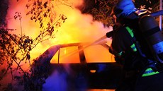 Požár auta v pražské ulici Petrohradská (21.4.2017). Požár auta v pražské ulici Petrohradská (21.4.2017).