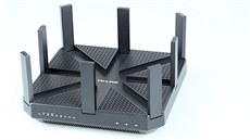 Jeden z nejvýkonnějších Wi-Fi routerů na trhu je osazen osmi anténami. Jeden z nejvýkonnějších Wi-Fi routerů na trhu je osazen osmi anténami.