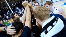 Basketbalisté Děčína se radují z postupu do ligového semifinále. Basketbalisté Děčína se radují z postupu do ligového semifinále.