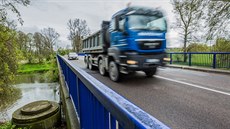 Most mezi Krňovicemi a Třebechovicemi pod Orebem na Hradecku. Most mezi Krňovicemi a Třebechovicemi pod Orebem na Hradecku.