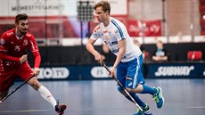 ČESKO VS. FINSKO. Útočník florbalové reprezentace Jakub Gruber (vlevo) v zápase... ČESKO VS. FINSKO. Útočník florbalové reprezentace Jakub Gruber (vlevo) v zápase...