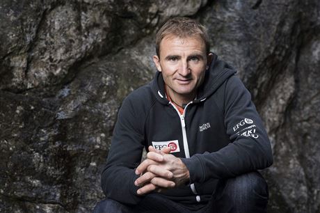 výcarský horolezec Ueli Steck zemel pi píprav na výstup na Mount Everest....