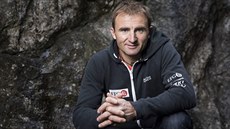 Švýcarský horolezec Ueli Steck zemřel při přípravě na výstup na Mount Everest.... Švýcarský horolezec Ueli Steck zemřel při přípravě na výstup na Mount Everest....
