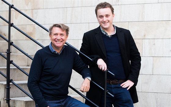 Evropský éf firmy Matthew Cook (vlevo) a Thomas A. Baa, globální editel marketingu.