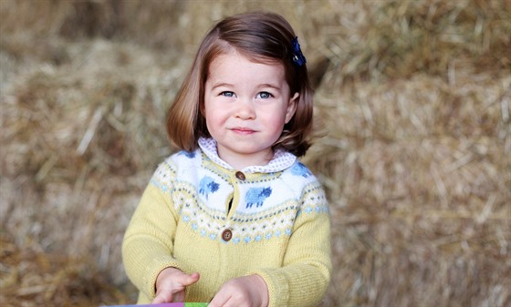 Princezna Charlotte na fotce, kterou vyfotila a zveejnila vévodkyn Kate u...