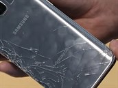 Galaxy S8 propadl v crash testu. Keh smartphone dosud ve Square Trade...