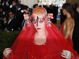 Katy Perry na Met Gala (New York, 1. kvtna 2017)