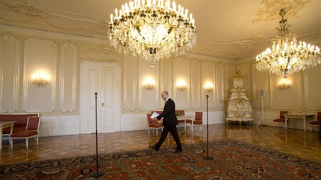 Setkn prezidenta Miloe Zemana a premira Bohuslava Sobotky na Hrad skonilo fiaskem (4. kvtna 2017).