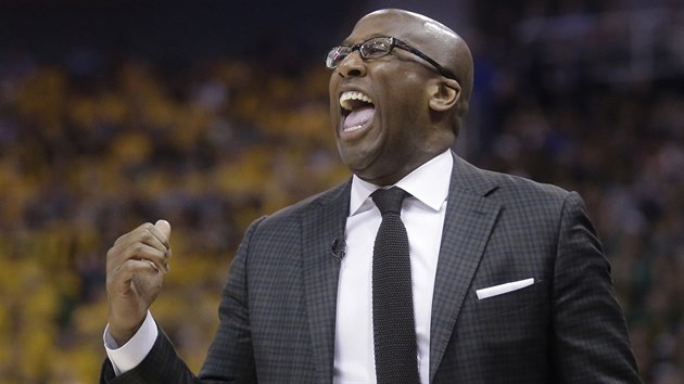 Mike Brown usmruje hre Golden State.