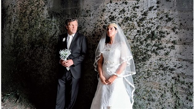 Emir Kusturica a Monica Bellucci ve filmu Na mln drze