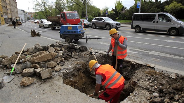 Oprava parovodu paralyzovala Brno.