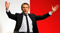 Emmanuel Macron řeční na předvolebním mítinku v Chatellerault (28. dubna 2017) Emmanuel Macron řeční na předvolebním mítinku v Chatellerault (28. dubna 2017)