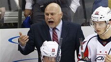 Trenér Washingtonu Barry Trotz v akci. Trenér Washingtonu Barry Trotz v akci.