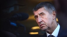 Andrej Babiš přichází na večerní jednání ministrů hnutí ANO v průhonické... Andrej Babiš přichází na večerní jednání ministrů hnutí ANO v průhonické...
