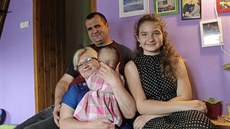 Rozhodnutí stát se pěstounem nelituje paní Lenka. Společně s rodinou se starají... Rozhodnutí stát se pěstounem nelituje paní Lenka. Společně s rodinou se starají...