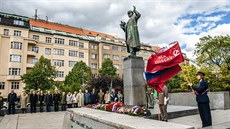 Pietní akt k uctní obtí zahraniních armád pi Praském povstání v roce 1945...