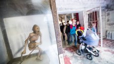 Spolek Prázdné domy zorganizoval procházku po Holešovické tržnici, která... Spolek Prázdné domy zorganizoval procházku po Holešovické tržnici, která...