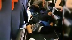 Silná turbulence na palubě Aeroflot. Nejméně 27 zraněných Silná turbulence na palubě Aeroflot. Nejméně 27 zraněných