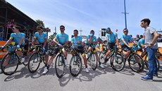 Jezdci ze stáje Astana na startu Gira 2017 Jezdci ze stáje Astana na startu Gira 2017