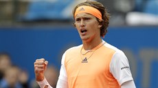 Alexander Zverev slaví triumf ve finále turnaje v Mnichov.