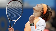 Alexander Zverev slaví triumf ve finále turnaje v Mnichov.