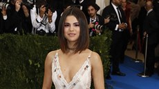 Selena Gomezová na Met Gala (New York, 1. kvtna 2017)