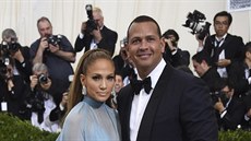 Jennifer Lopezová a Alex Rodriguez na Met Gala (New York, 1. května 2017) Jennifer Lopezová a Alex Rodriguez na Met Gala (New York, 1. května 2017)