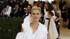 Claire Danesová na Met Gala (New York, 1. kvtna 2017)