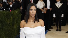 Kim Kardashianová na Met Gala (New York, 1. kvtna 2017)