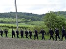Desítky policist 15. kvtna opt pátraly v terénu po poheované...