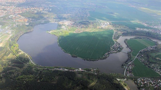 Přehradní nádrž České údolí v Plzni. Přehradní nádrž České údolí v Plzni.