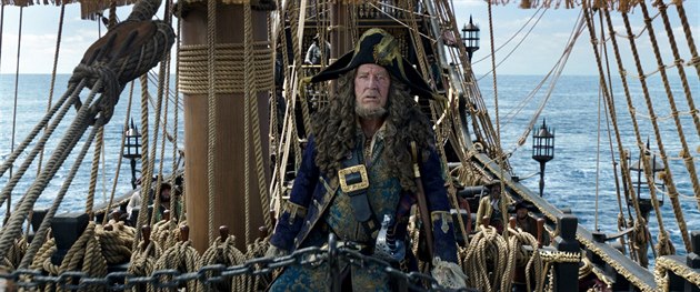 Geoffrey Rush jako kapitán Barbossa ve filmu Piráti z Karibiku: Salazarova... Geoffrey Rush jako kapitán Barbossa ve filmu Piráti z Karibiku: Salazarova...