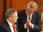 Ministr financí Andrej Babiš se ve Sněmovně pustil do ostré výměny názorů s... Ministr financí Andrej Babiš se ve Sněmovně pustil do ostré výměny názorů s...