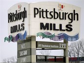 Zkrachoval a zadluen obchodn centrum Pittsburgh Mills v americkm mst...