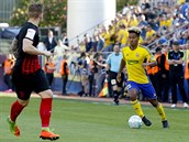 Fotbalista Zlína Robert Bartolomeu ve finále národního poháru proti Opavě. Fotbalista Zlína Robert Bartolomeu ve finále národního poháru proti Opavě.