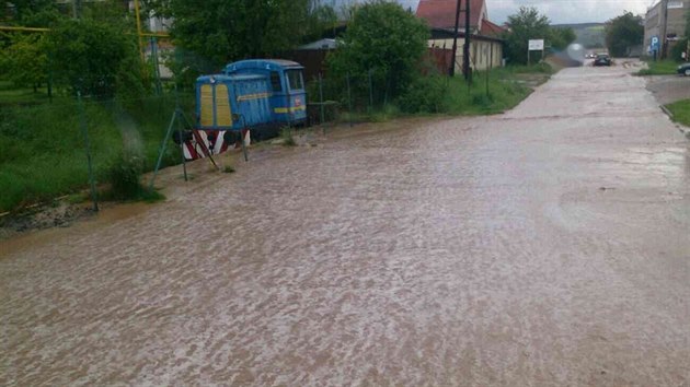 Pvalov d隝 zamstnal hasie ve Strnici na Hodonnsku (13. kvtna 2017).