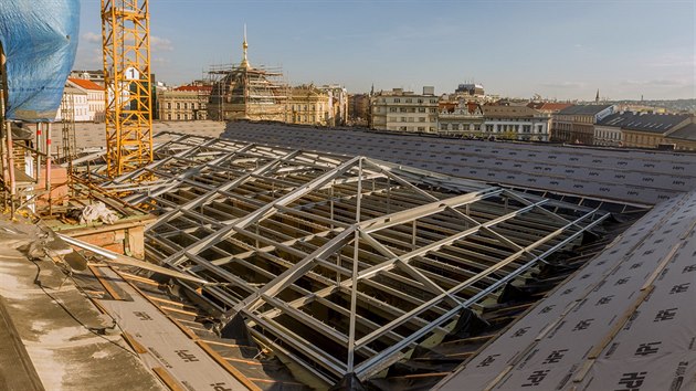 Oprava prosklenho atria a stechy Nrodnho muzea v Praze (17. kvtna 2017)