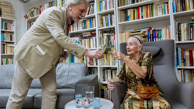 Reisr Zdenk Zelenka poktil sbrku ver Bsn z Rosy II autorky Josefy Tibitanzlov (na obrzku).