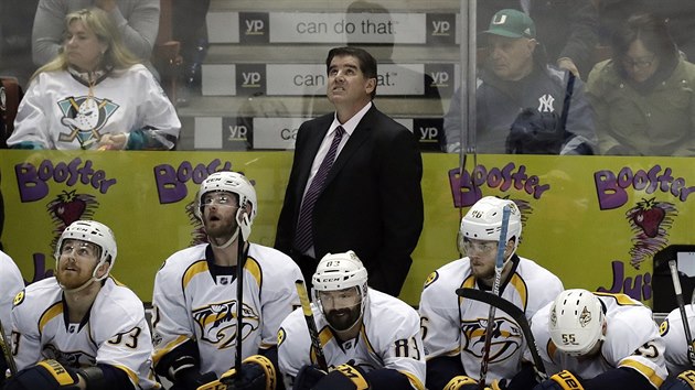 Nashvillsk trenr Peter Laviolette bhem utkn s Anaheimem.