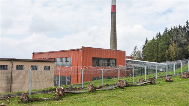 Stavba novho plotu ve vznici Odolov na Trutnovsku.