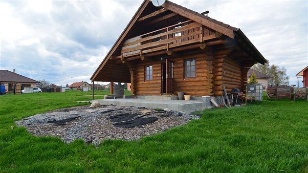 Zbizuby, okres Kutn Hora. Nemovitost le na pozemku o velikosti 1 150 metr tverench. 