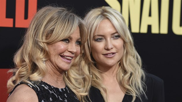 Goldie Hawnov a jej dcera Kate Hudsonov (Los Angeles, 10. kvtna 2017)