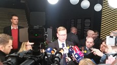 Pavel Bělobrádek po schůzce koalice s prezidentem Milošem Zemanem (10.5.2017). Pavel Bělobrádek po schůzce koalice s prezidentem Milošem Zemanem (10.5.2017).