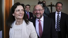 Odvoleno má i předseda SPD Martin Schulz (14. května 2017) Odvoleno má i předseda SPD Martin Schulz (14. května 2017)